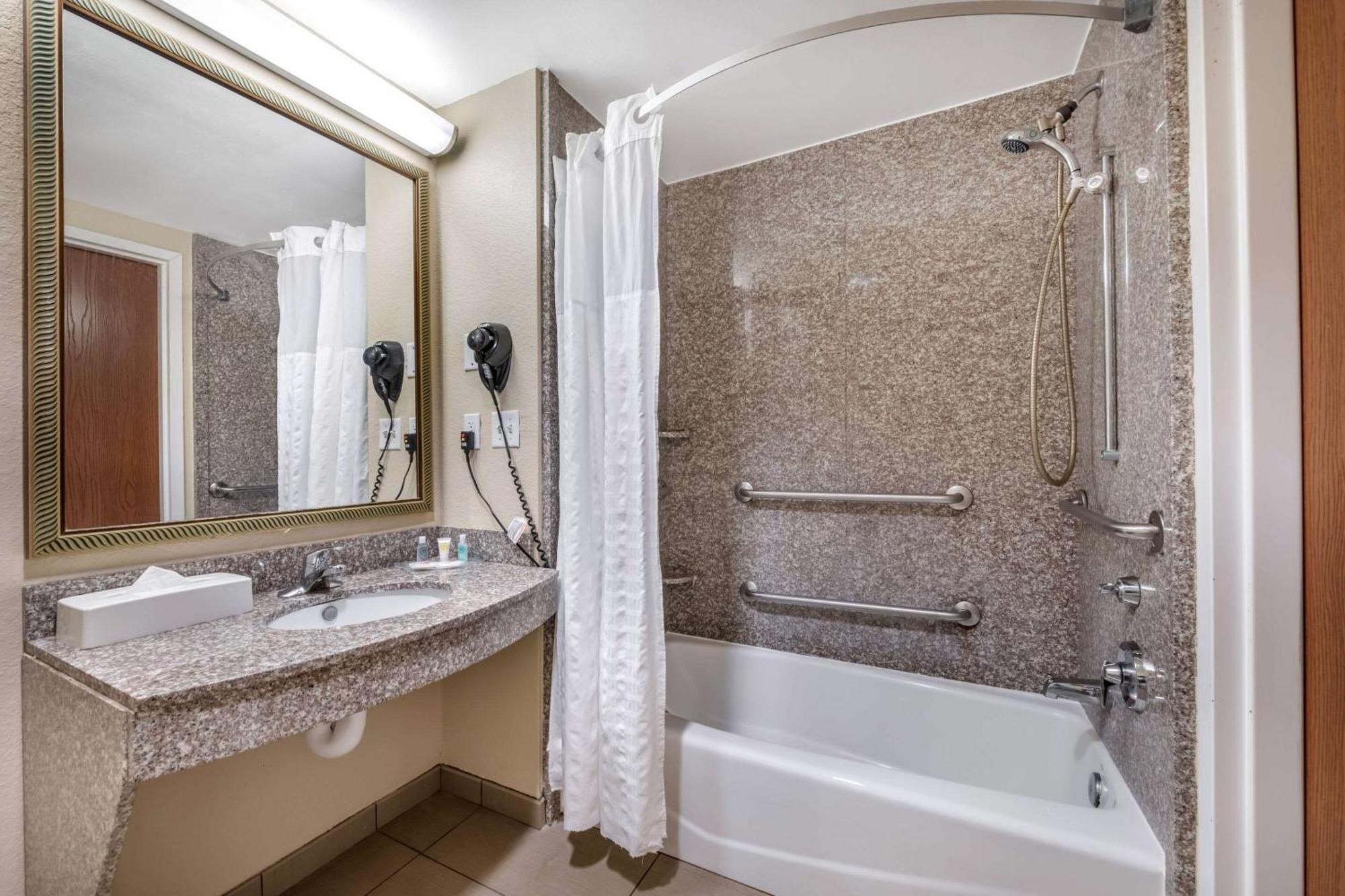Hotel Comfort North
