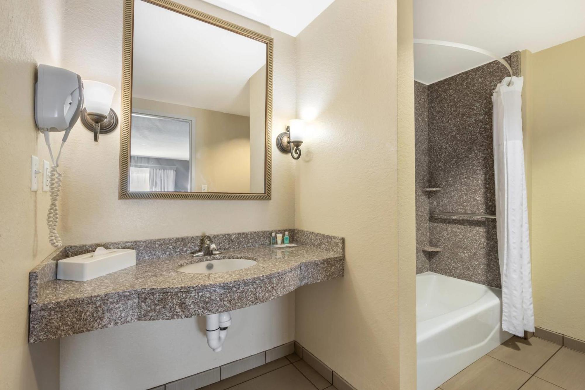 Hotel Comfort North Ocala